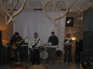 Луганская рокгруппа Алфавит показала композиции из альбома Армагеддон видео