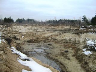 Неизвестные вдоль и поперек перерыли Старобельск фото