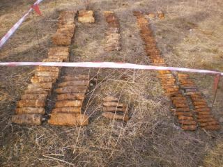 Целый арсенал взрывчатки обезвредили в Луганской области