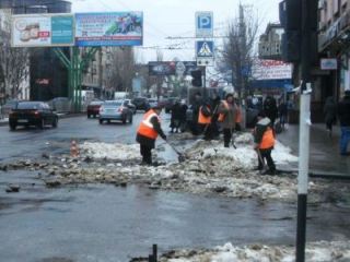 Уборка снега полугански видео
