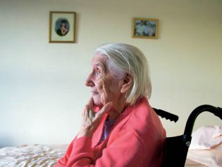 Встретить старость в Украине молодые луганчане не хотят  Опрос