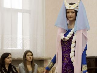 «Волшебную» одежду показали в Луганске (фото)