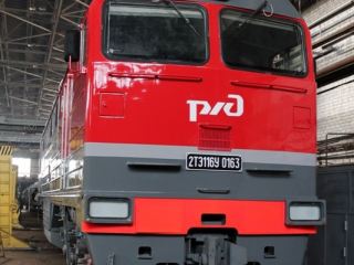 На Лугансктепловозе изготовили первый трехсекционный тепловоз фото