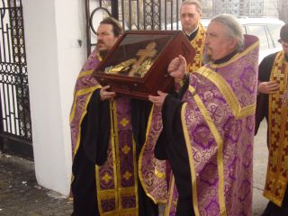 Христианская святыня прибыла на Луганщину