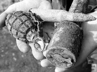 Мужчина из Луганской области устроил дома склад взрывчатки