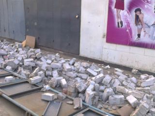 В Луганске продолжается демонтаж торговых рядов фото