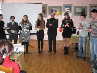 Завтра в Луганске наградят победителей XXII областного литературного конкурса «Молодые голоса-2012» 