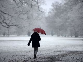 Погода в Луганске небольшой снег