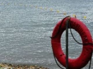 Рыбаков сорвавшихся с дамбы в Луганской области до сих пор не нашли