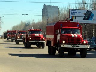 Технику луганских спасателей направили в Киев для борьбы с паводком фото