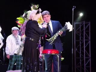 Мэр города Луганска запоет видео