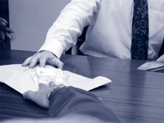 На Луганщине главу райгосадминистрации поймали на взятке в  тыс