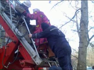 Пожилая луганчанка оказалась в огненной ловушке видео