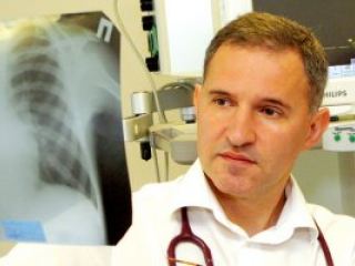 Лучший кардиохирург Украины проведет операцию в Луганске