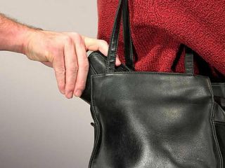 Как защититься от карманника