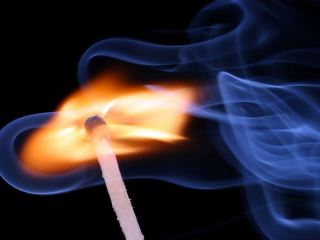 В Луганской области пьяный мужчина поджег дом своей бывшей