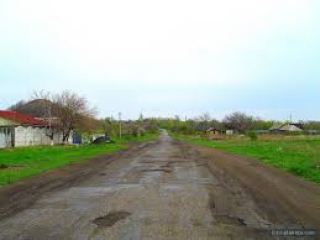 Тележурналист провела рейд по дорогам одного из районов Луганской области