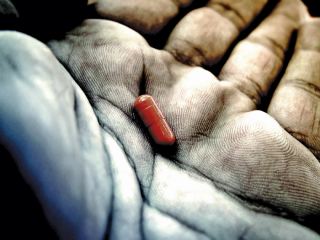 На Луганщине задержали мужчину который хранил метадон прямо в офисе