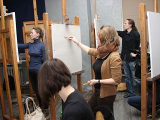 Уникальный конкурс среди молодых художников проходит в Луганске фото видео