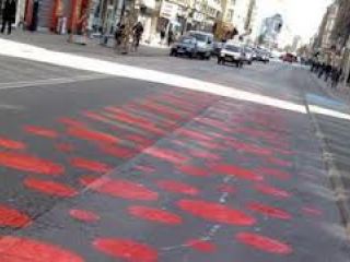 Помимо многочисленных знаков появятся и новые цвета дорожной разметки