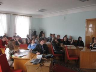 Круглый стол студенческих лидеров прошел сегодня  в Луганске