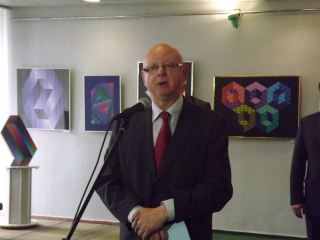 Я обожаю, как двигаются картины Вазарели. – Посол Венгрии во время визита в Луганск