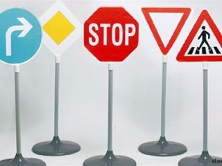 Сегодня вступают в силу новые правила дорожного движения