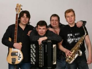 Вечными хитами радовала поклонников группа Рождество