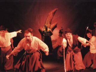 Держи ритм и доверься партнеру Как дерутся в луганских театрах