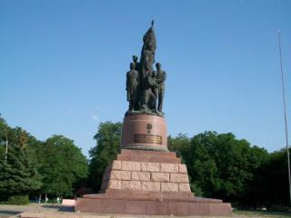 На Луганщине приведут в порядок все памятники