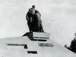 Более  памятников истории нуждаются в собственниках