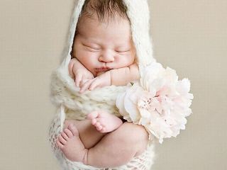 Крохотный ребенок родился на прошлой неделе в Луганске