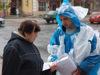 Экологическая акция против мусора прошла в Луганске фото