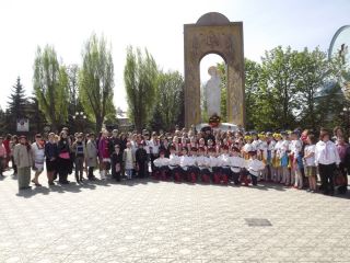Фестиваль И пробуждается поэзия во мне торжественно открыт в Луганске фото видео