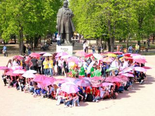 Живое сердце появилось в центре Луганска