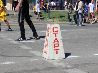 мая в Луганске отмечают бегом фото