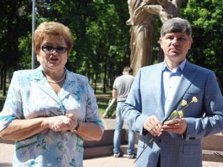 В Луганске почтили память воинов, погибших в Афганистане (фото)