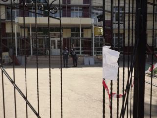 В Луганске «заминировали» школу (фото, видео)