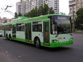 ДТП парализовало движение троллейбусов в Луганске