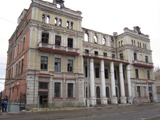 Есть ли будущее у дома Васнева? 