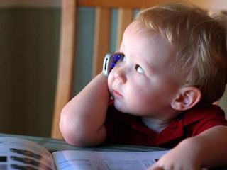 Мобильный для ребенка – благо или риск?