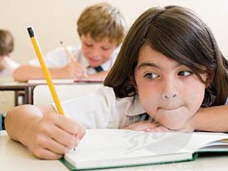 Завтра наградят победителей конкурса сочинений и рефератов о выдающихся луганчанах