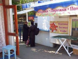 Внимание, будьте осторожны! По Луганску ходят попы-самозванцы (фото)