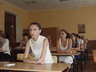 Через тернии – к знаниям. В Украине стартовало ВНО (фото)