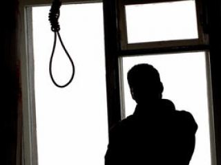 На Луганщине парень после ссоры с девушкой повесился на электропроводе