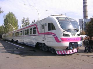 «Лугансктепловоз» готов поставлять для «Укрзализныци» по 2-3 поезда в месяц