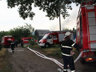 Стали известны подробности жуткого пожара в Луганске (фото, видео)