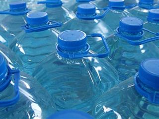 В Луганской области продавали питьевую воду, добытую из скважины возле туалета