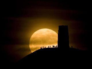 На выходных луганчане смогут увидеть огромную Луну