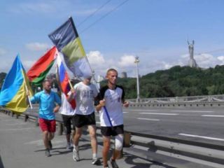 Укронацисты ограбили участников международного пробега «Россия – Сербия»